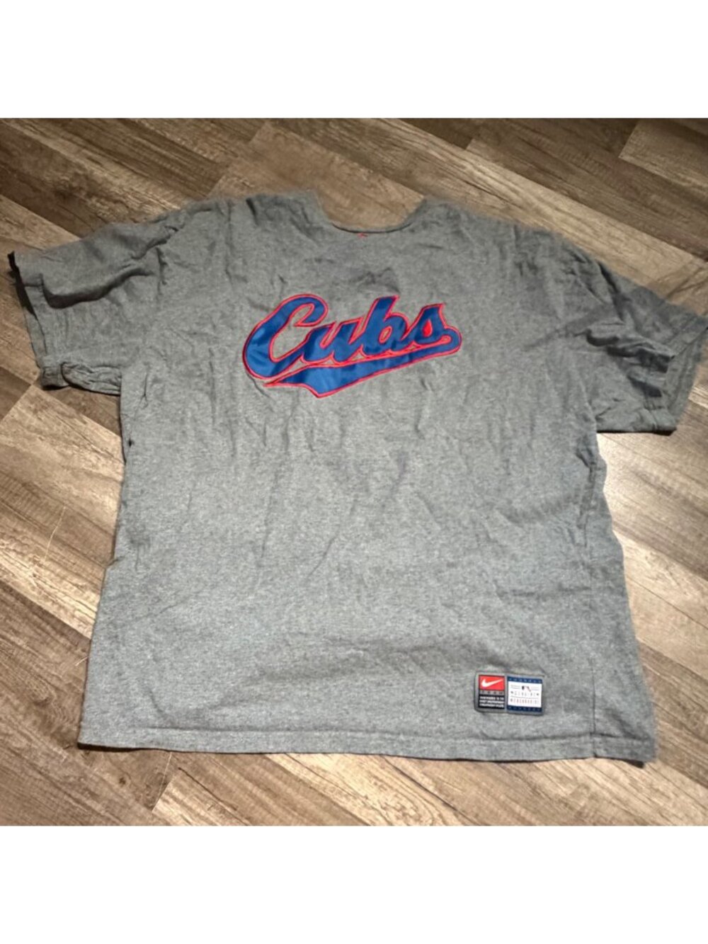 Chicago Cubs Nike MLB Gray T-Shirt XL With Embroidered Logo Genuine Merchandise